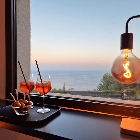 The White Domus Apartment Taormina Luaran gambar