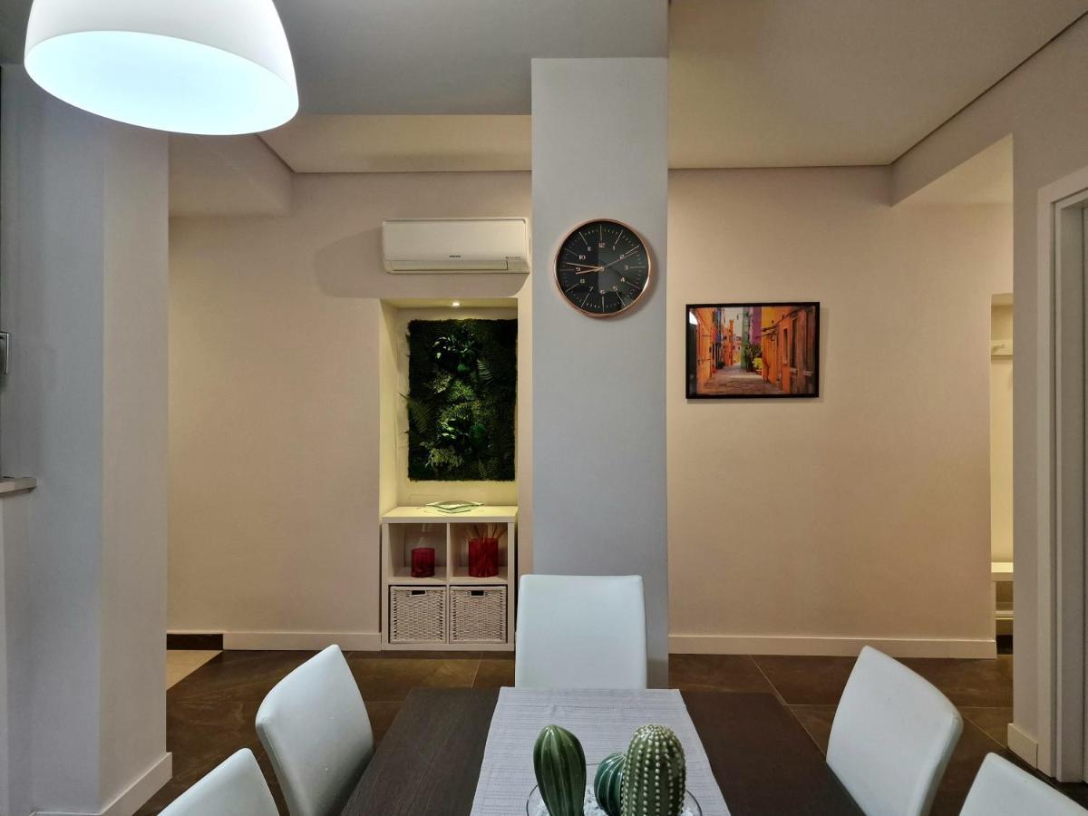 The White Domus Apartment Taormina Luaran gambar