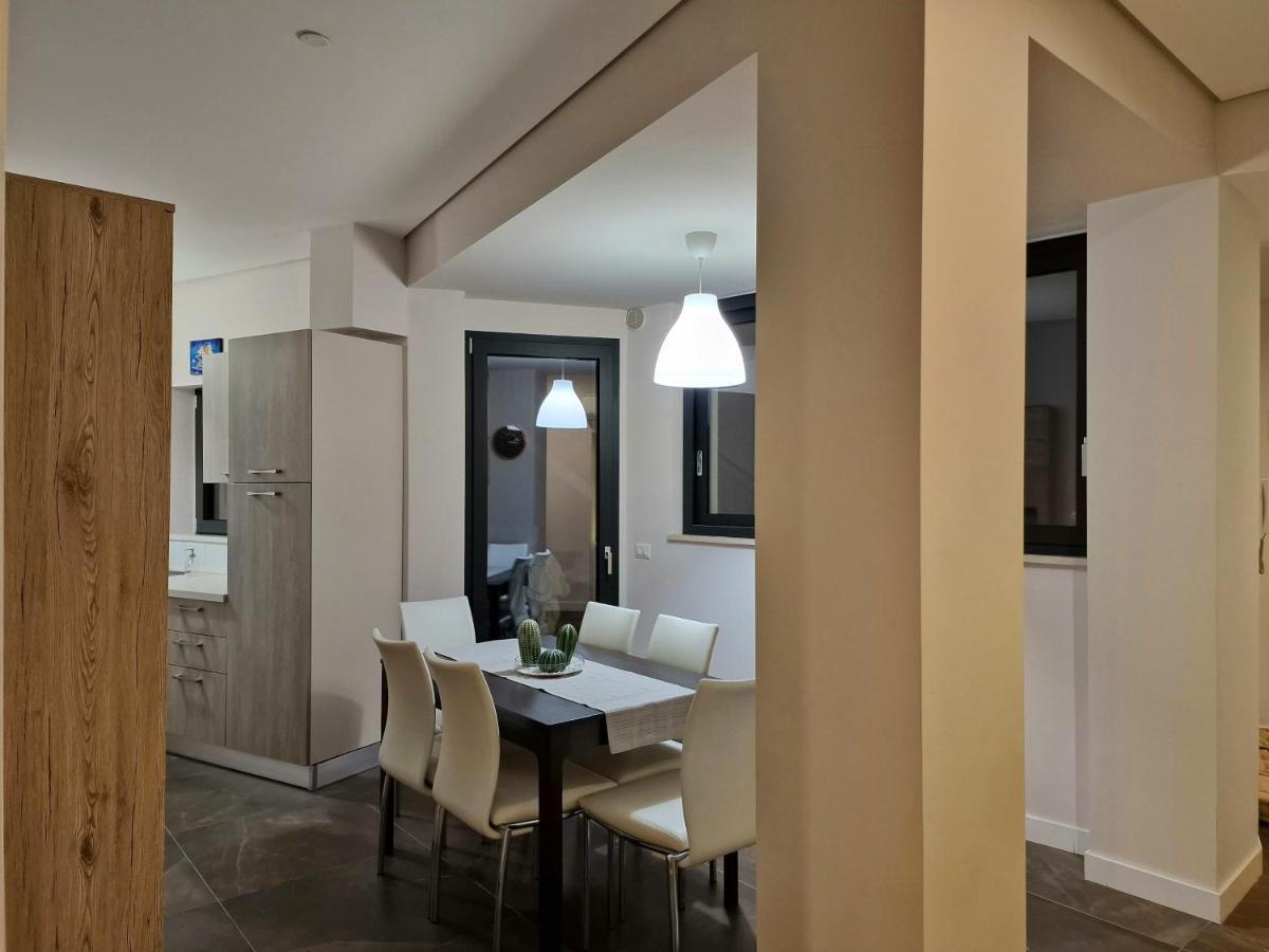 The White Domus Apartment Taormina Luaran gambar