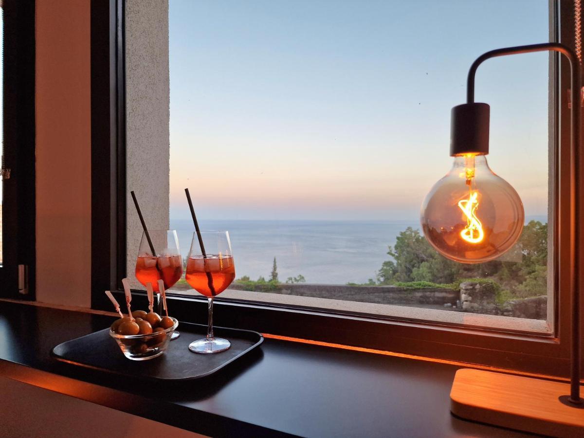 The White Domus Apartment Taormina Luaran gambar