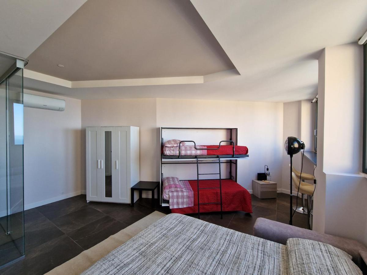 The White Domus Apartment Taormina Luaran gambar