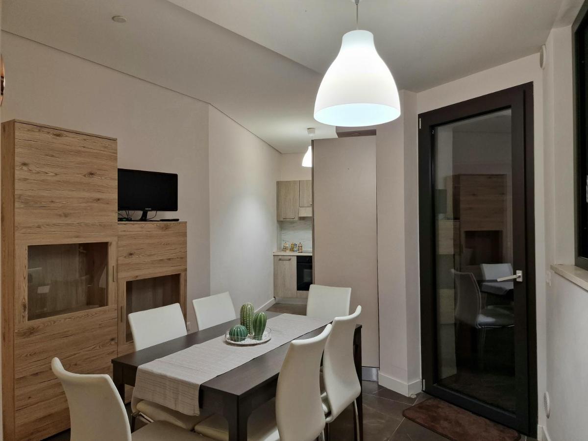 The White Domus Apartment Taormina Luaran gambar