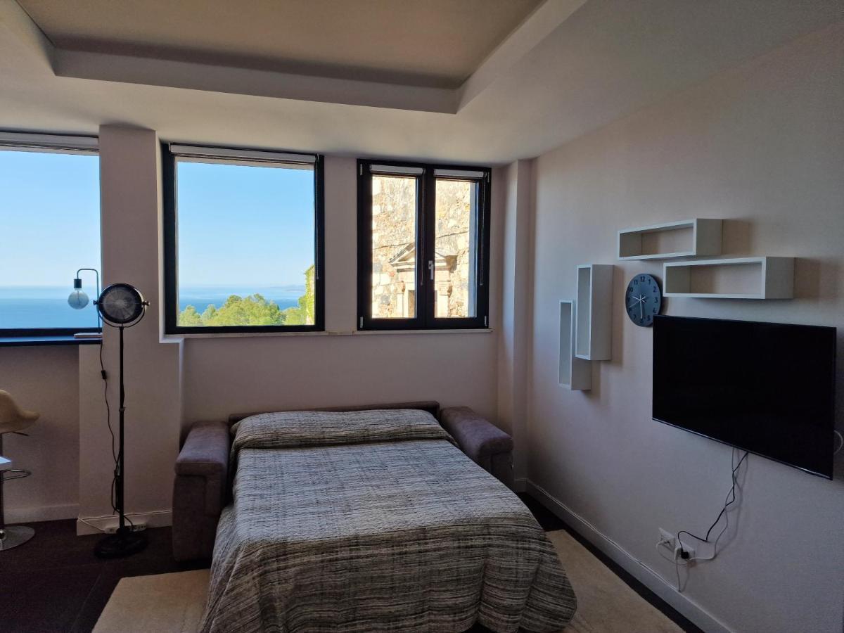 The White Domus Apartment Taormina Luaran gambar